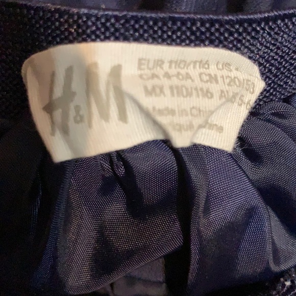 H & M navy skirt - Picture 4 of 4